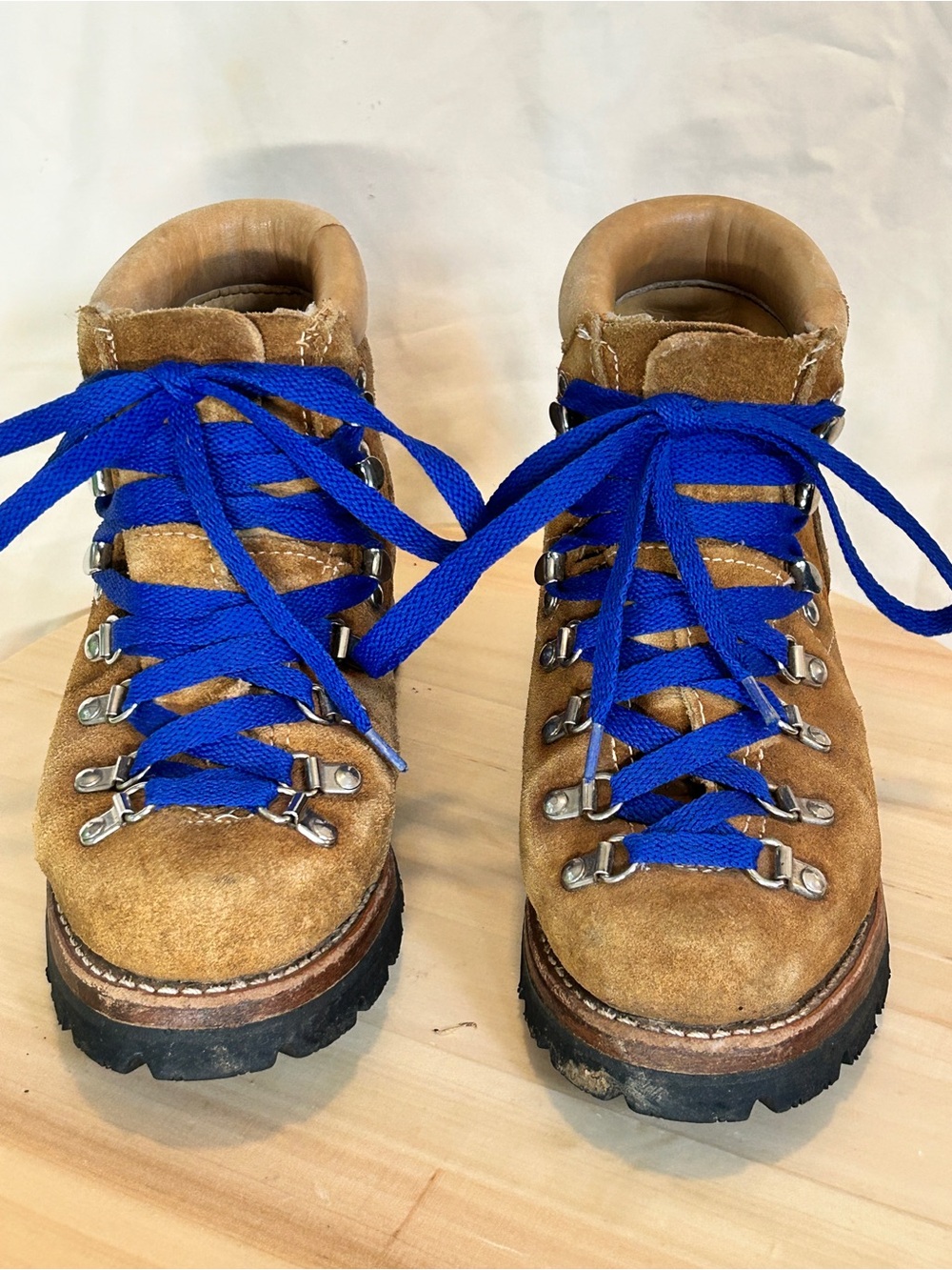 Sears Vintage Women’s Montblonc Brown Suede Lace-Up Hiking Boots US 5.5 - Picture 2 of 7